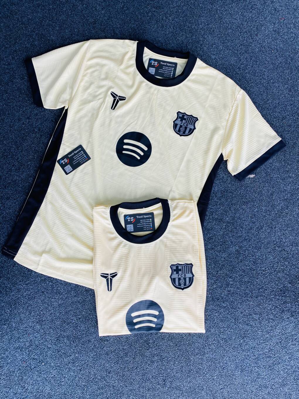 Barca Away Kit 25,26
