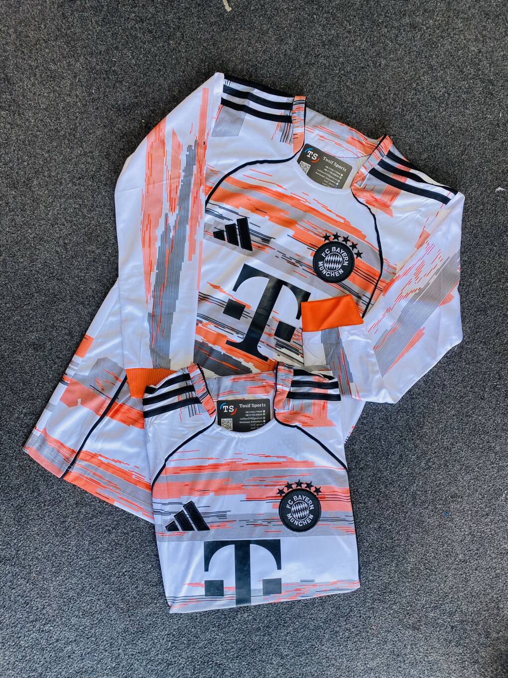 FC Bayern Munich 2025/26 Away  Full Sleeve Jersey