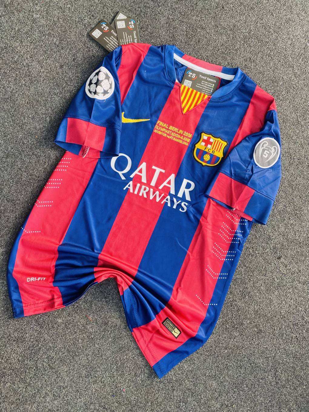 Barcelona 2014-2015 UEFA (HafSleeve)