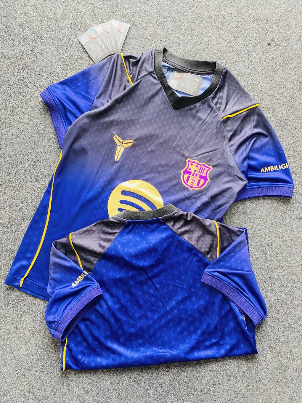 Barcelona 26,27 Away Kit [Haf Sleeve]