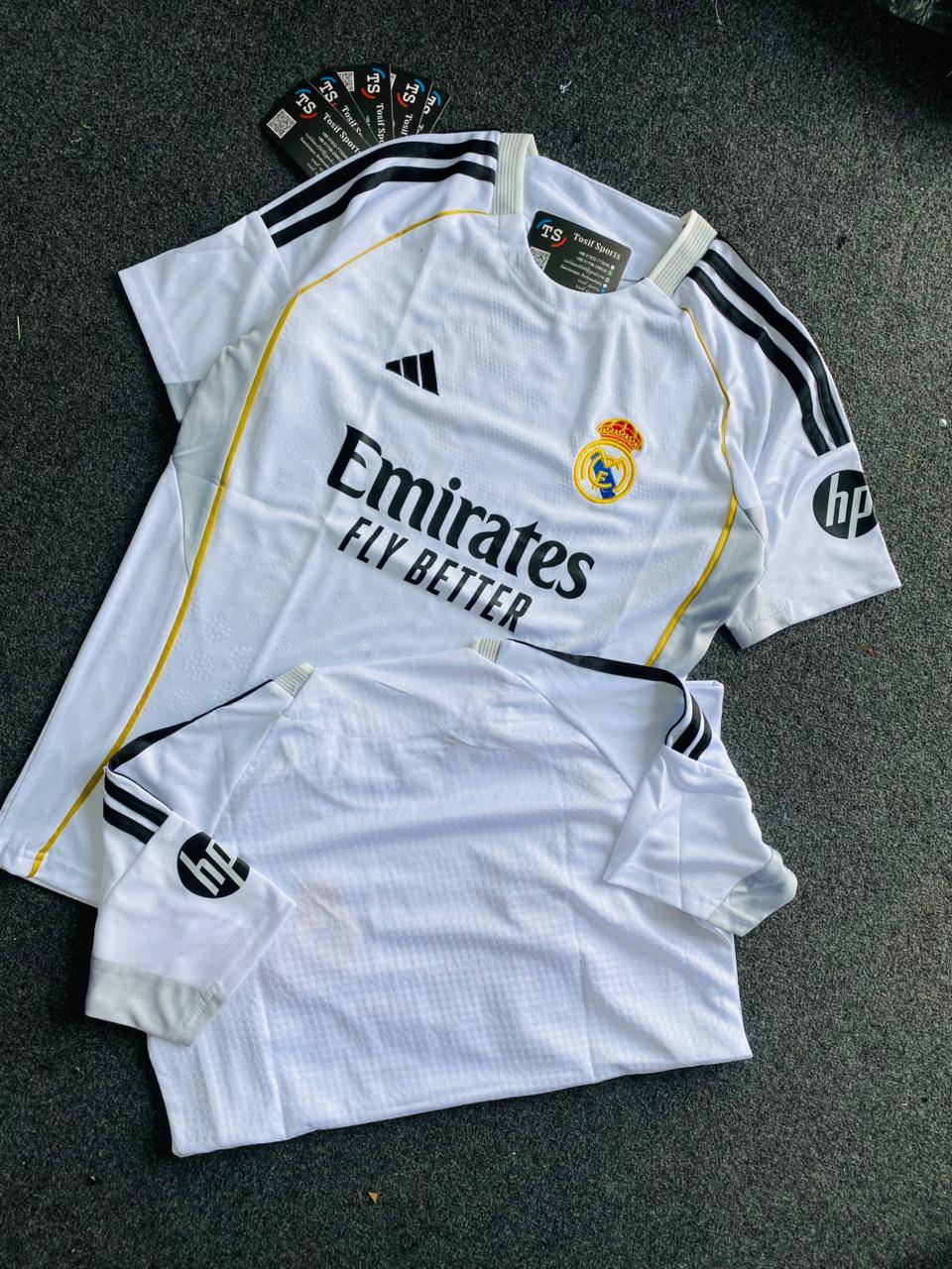Real Madrid 2025-26 home Kit (Haf Sleeve)