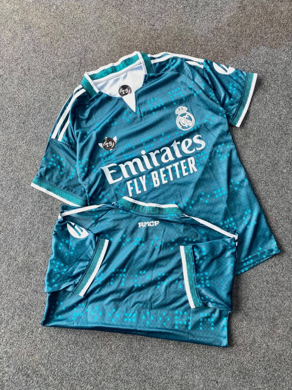 Real Madrid 26-27 Away Kit [Replica Version]