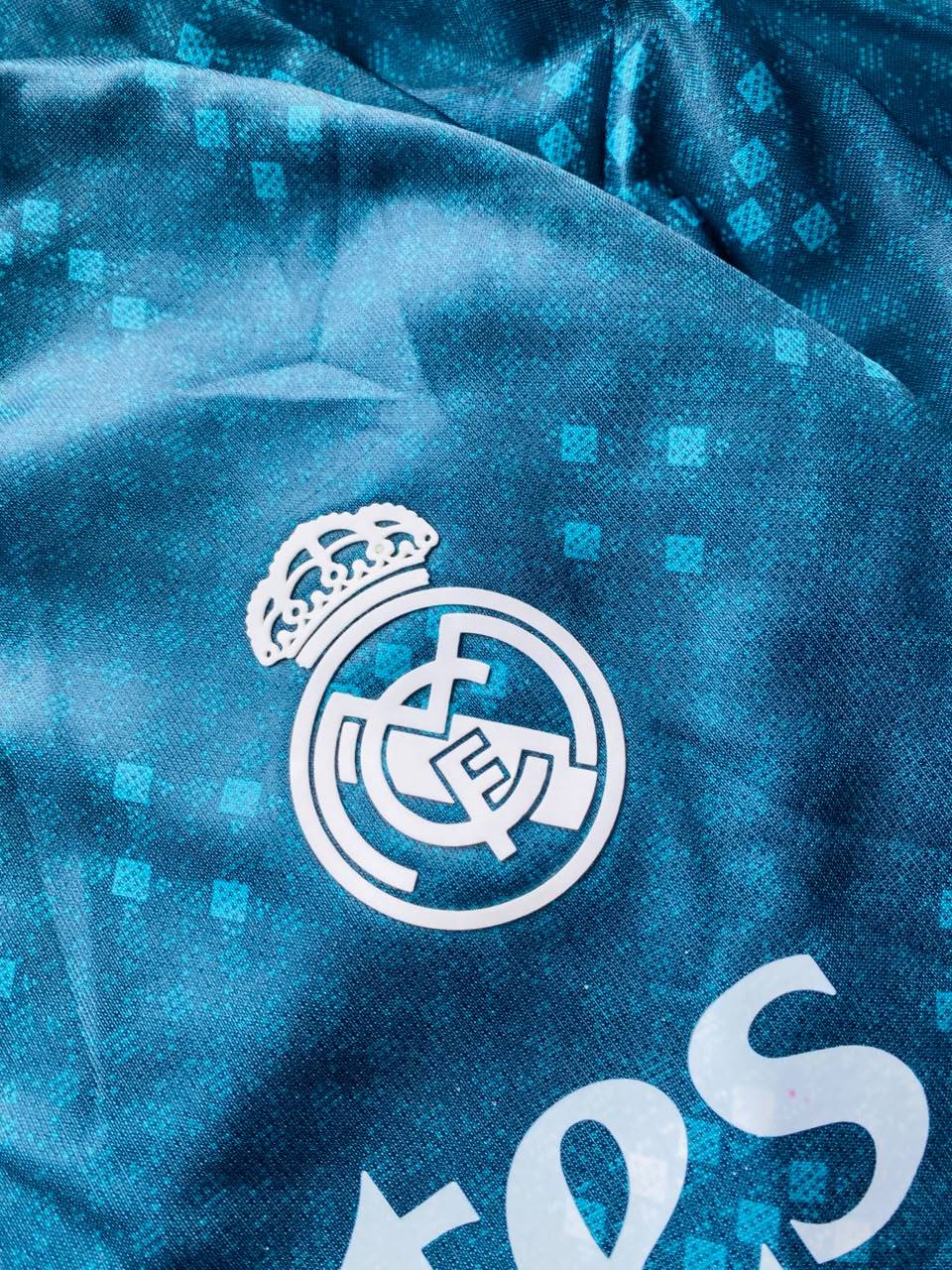 Real Madrid 26-27 Away Kit [Replica Combo]