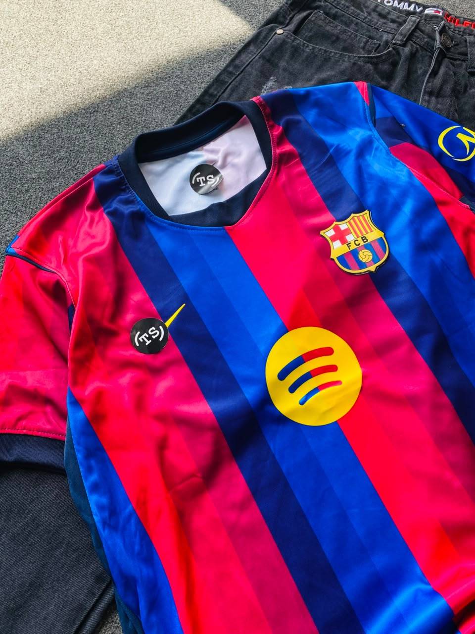 Barcelona 26,27 Home Kit [Replica Combo]