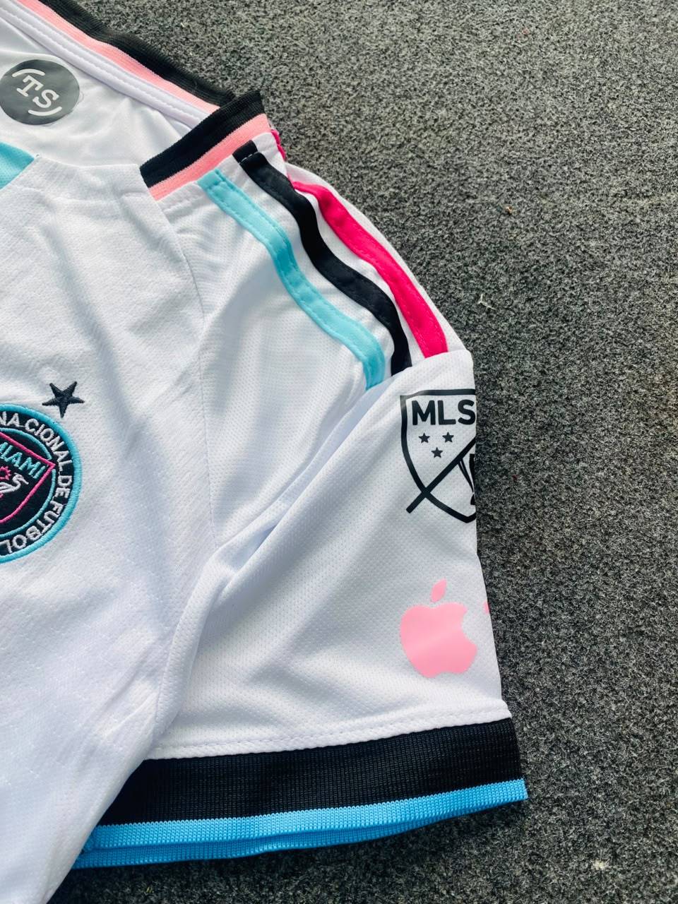 Miami 26,27 Third Kit  [BD Premium]